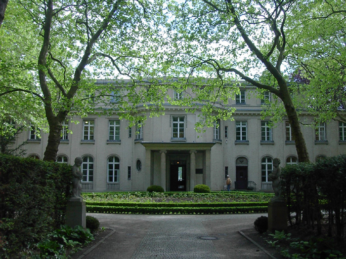 page 275. Photograph of the front of the Wannsee Mansion.